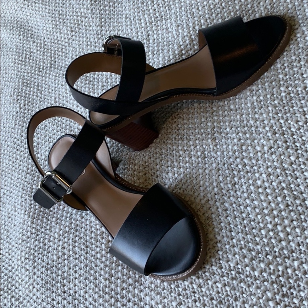 Franco sarto small heeled sandal